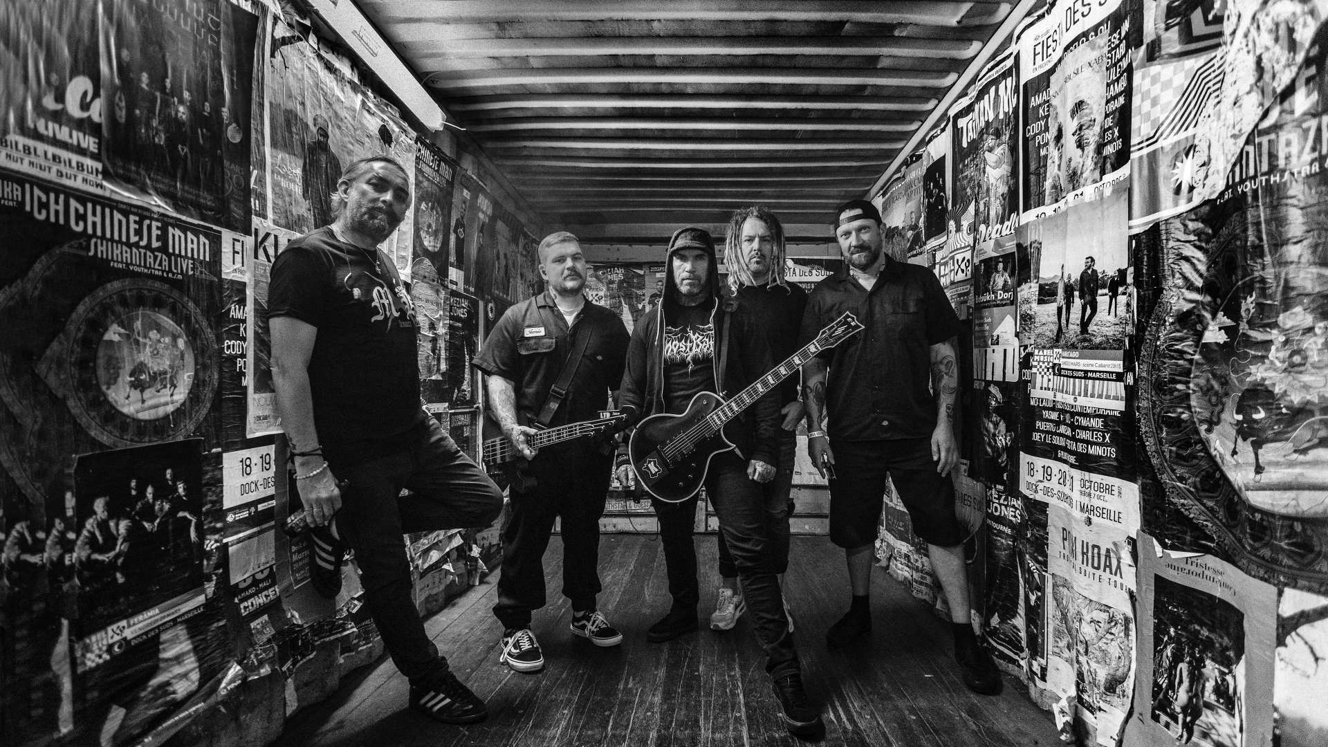 MASS HYSTERIA | Le Forum